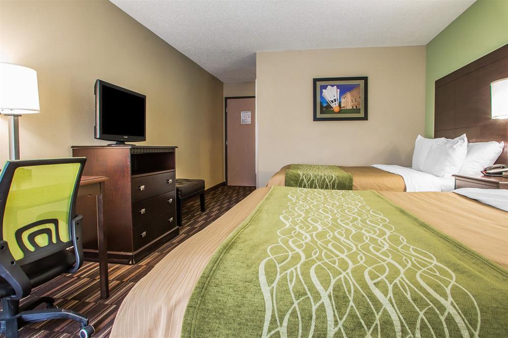 Comfort Inn & Suites Kansas City - Northeast Экстерьер фото